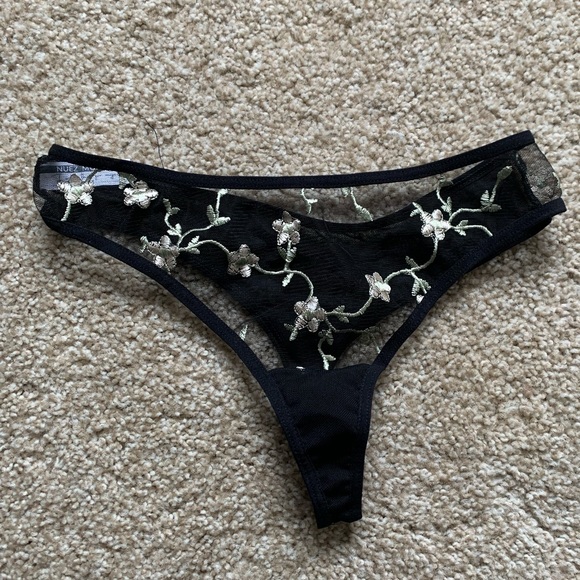 Nuez Moscada Mesh Lingerie Set - Picture 2 of 7